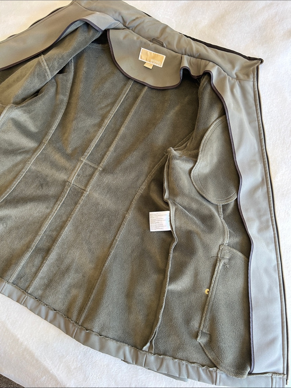 Michael Kors Women’s Softshell Olive Green Belted Jacket With Hidden Hood Size M - Picture 6 of 11
